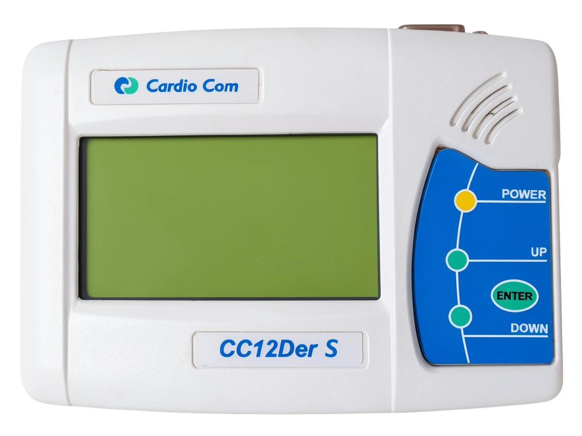 Electrocardiógrafo CC12DerS — Equipo